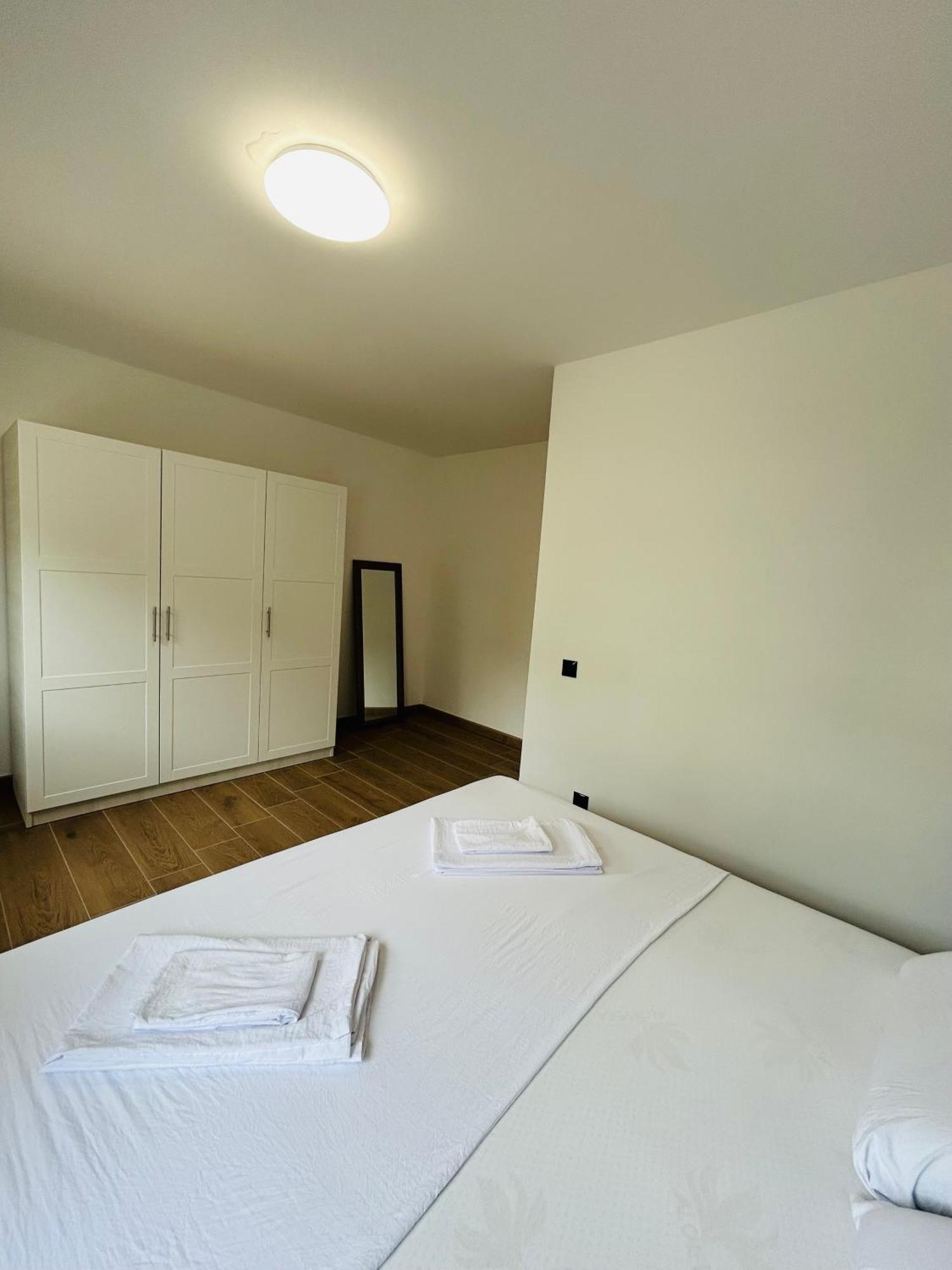 Harmony Suites Bol Exterior foto